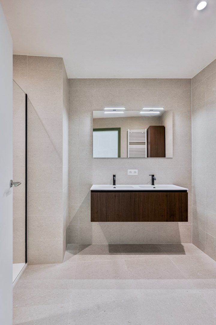 Luxueus gelijkvloers 3-slaapkamerappartement met tuin en terras! 6% BTW mogelijk bij verhuur foto 21