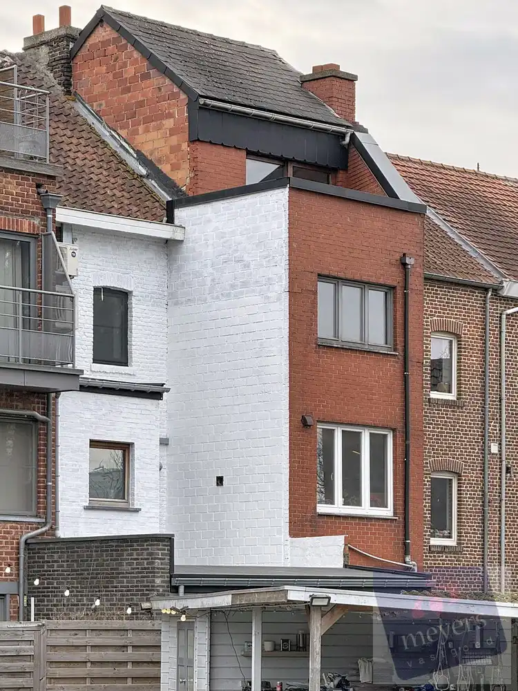Instapklare woning met tuin en terras foto 20
