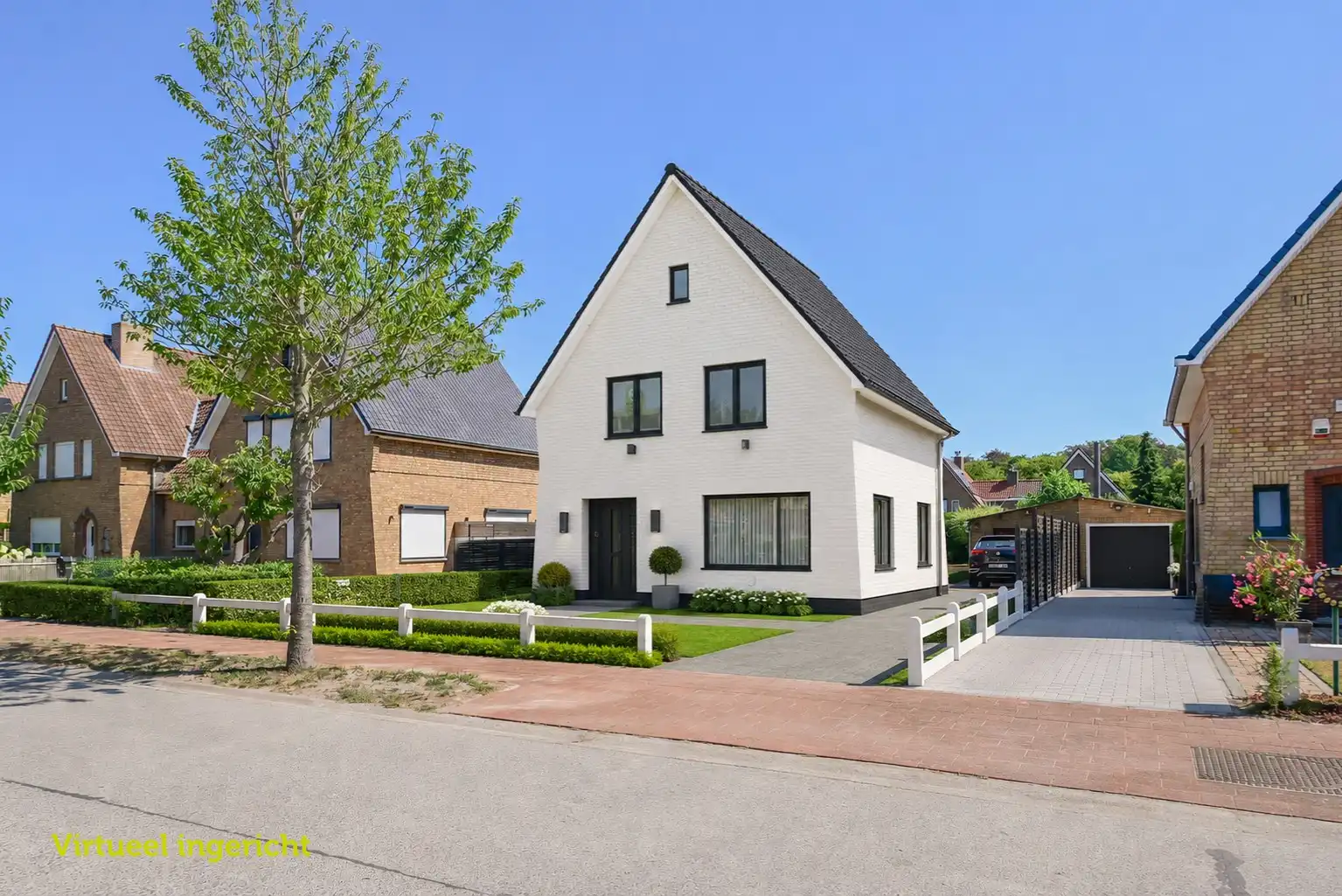 Te renoveren open bebouwing met 3 slaapkamers, tuin en garage op 627m2  foto 2