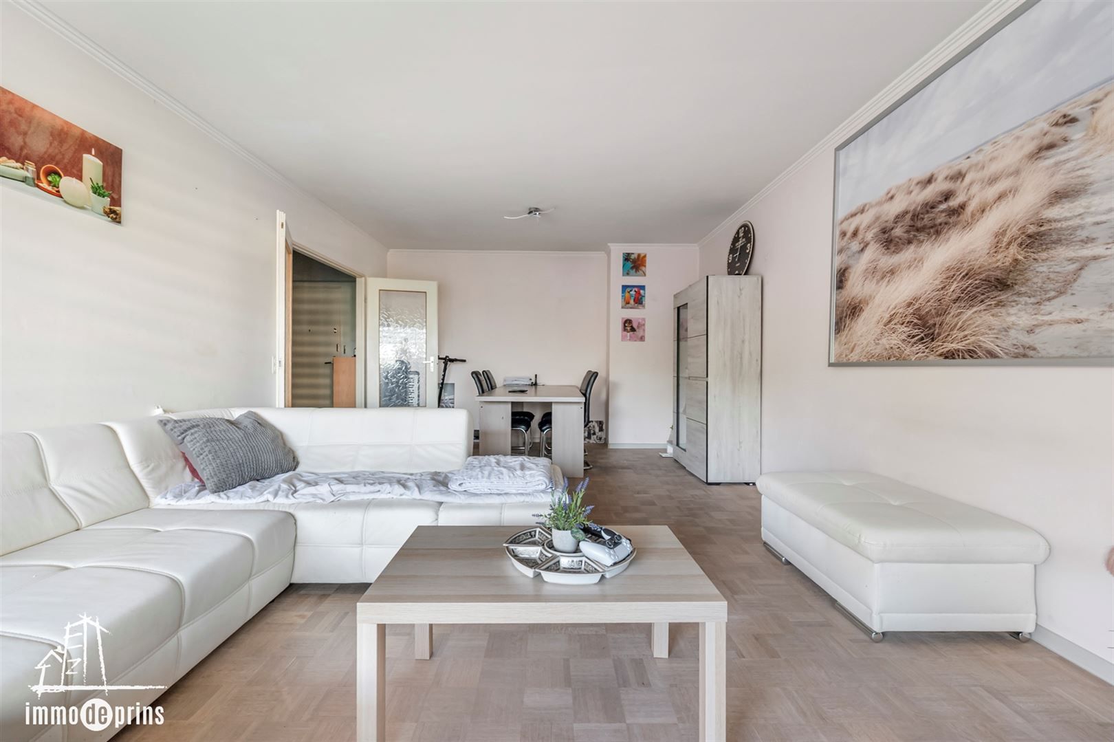 Goed onderhouden verhuurd appartement  met 2 slaapkamers foto 6