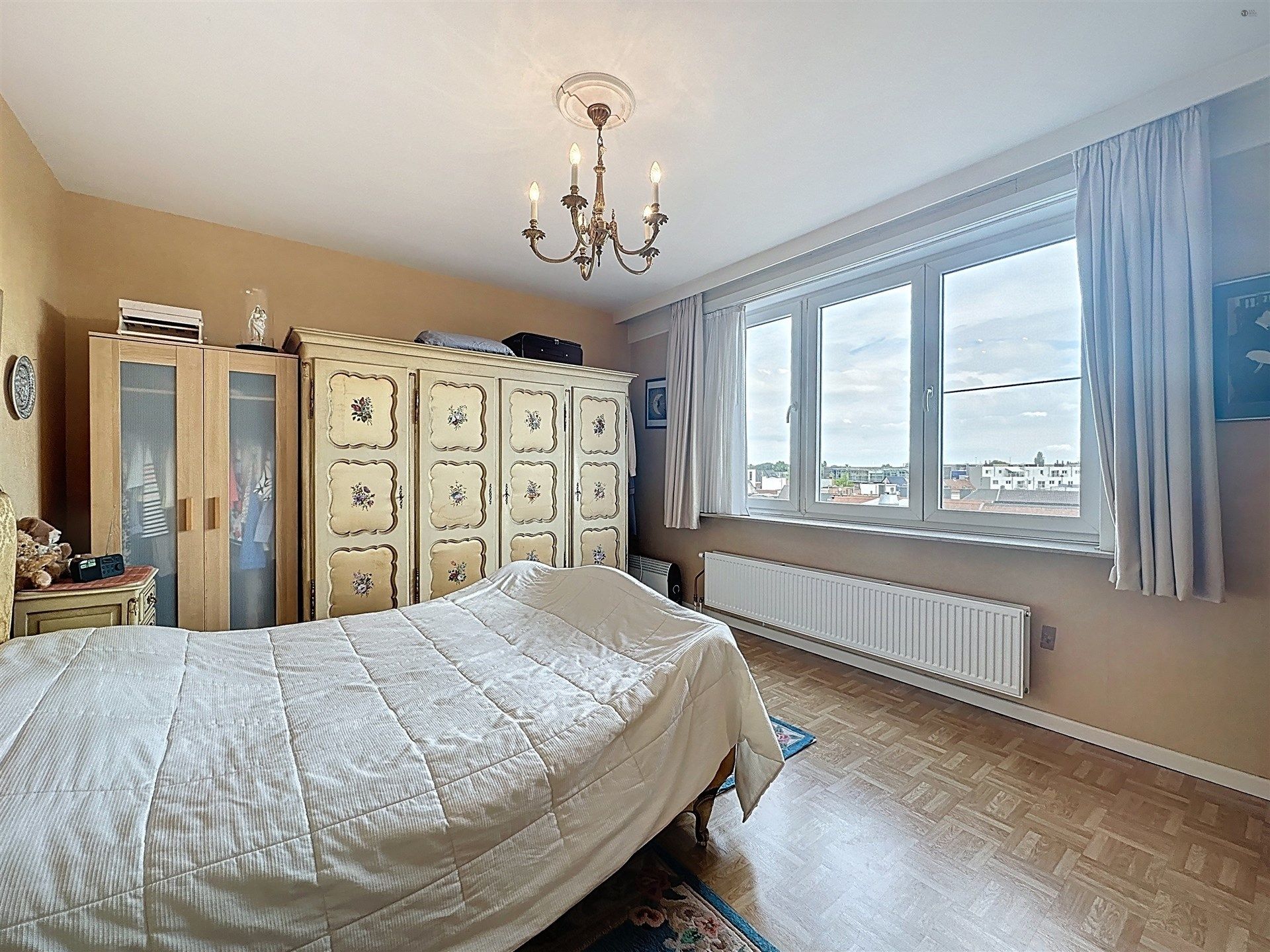 Ruim, energiezuinig appartement met 3 slaapkamers en terras in Sint-Niklaas foto 11