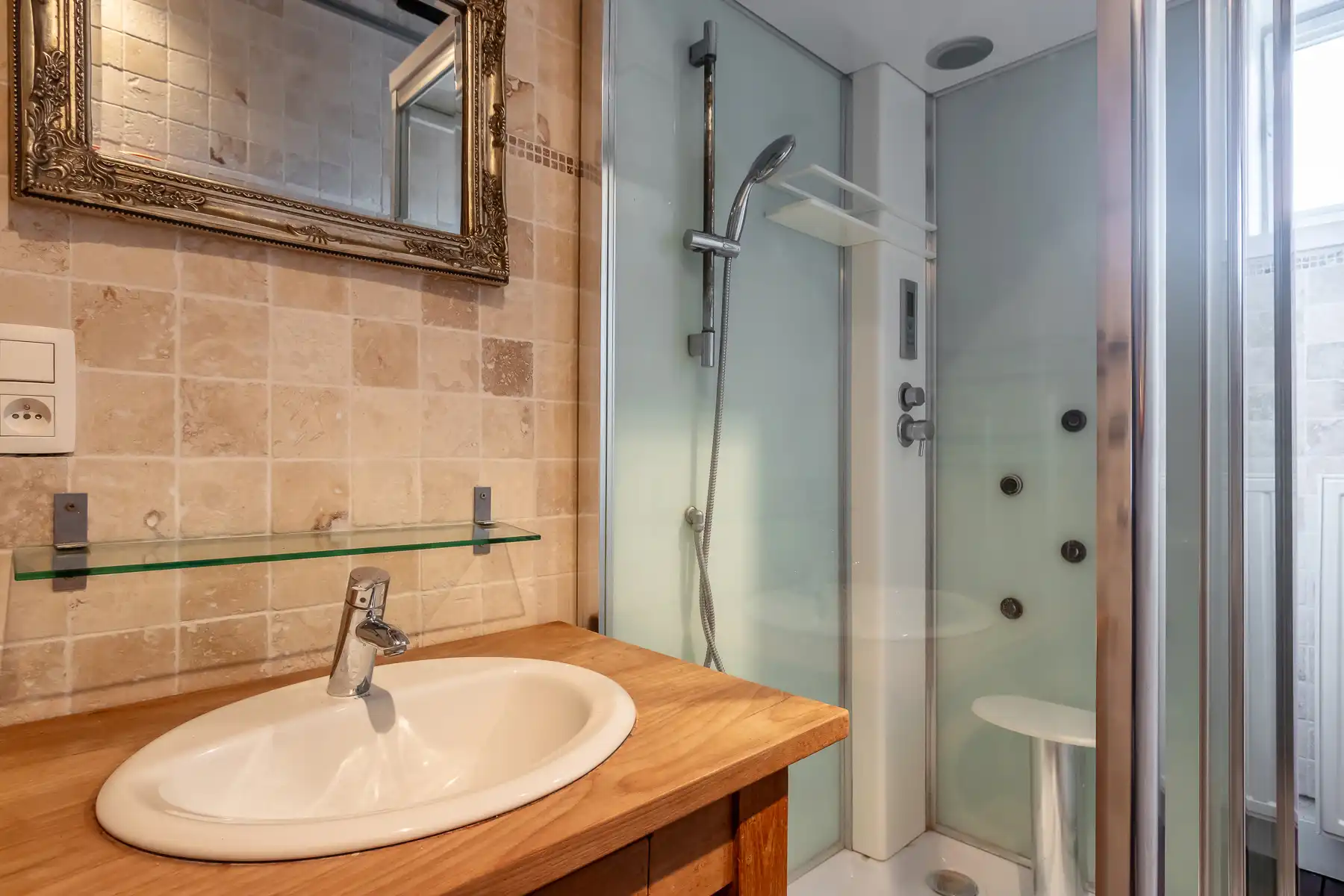 Grote woning met tal van mogelijkheden in bruisend centrum foto 22