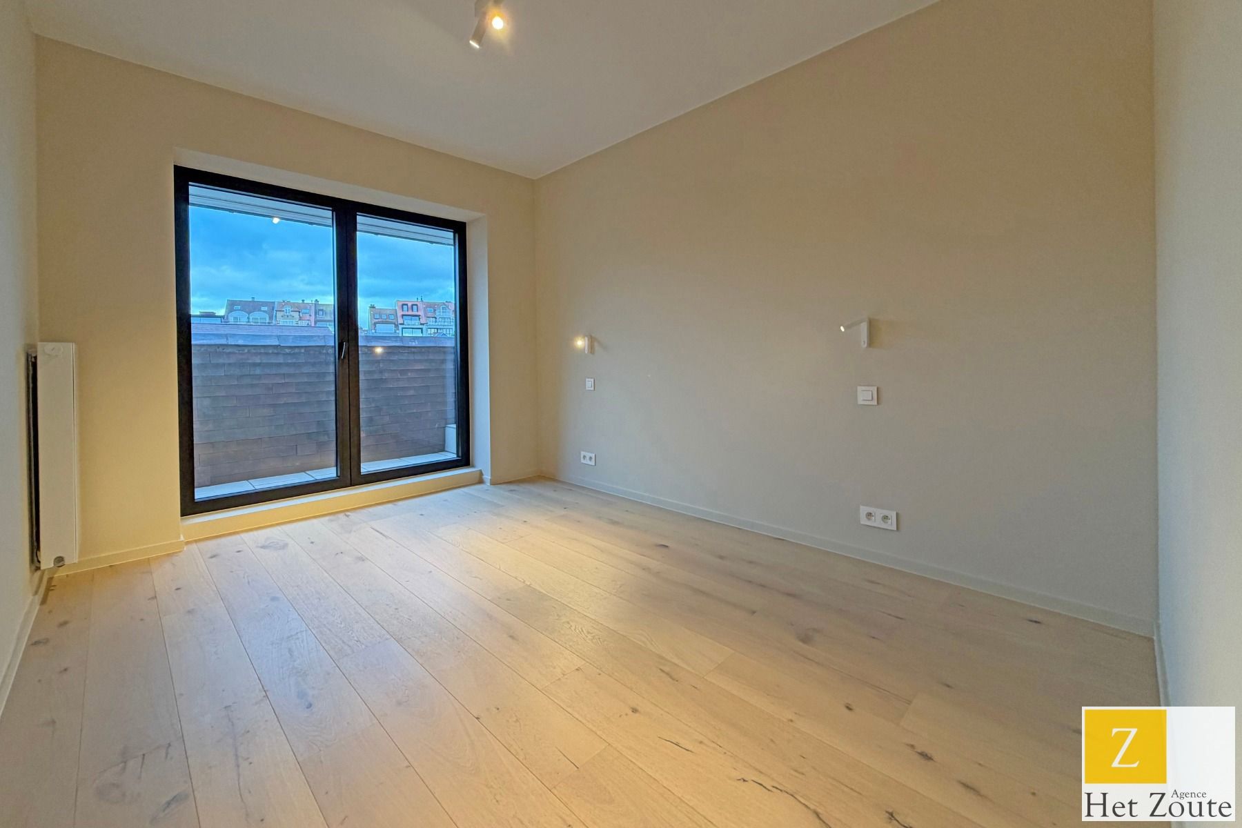 Gerenoveerd app - vlakbij Zeedijk - inclusief staanplaats foto 12