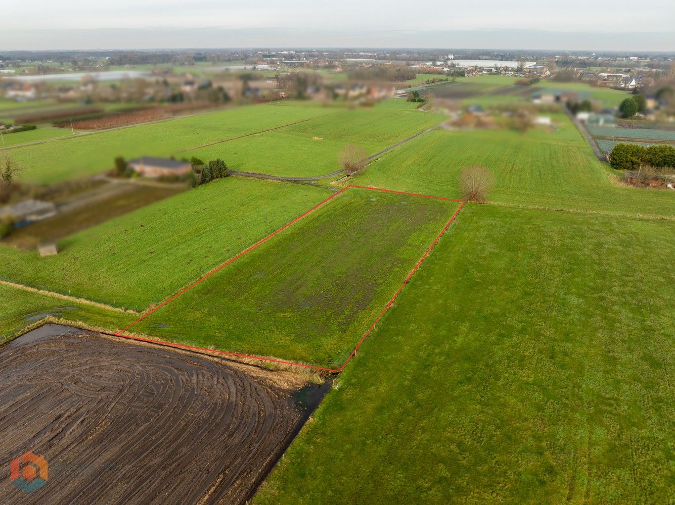 Goed bereikbare landbouwgrond 3950 m² foto 2