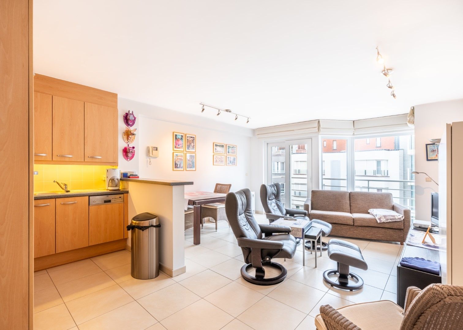 Dante - 03.02 foto {{pictureIndex}}