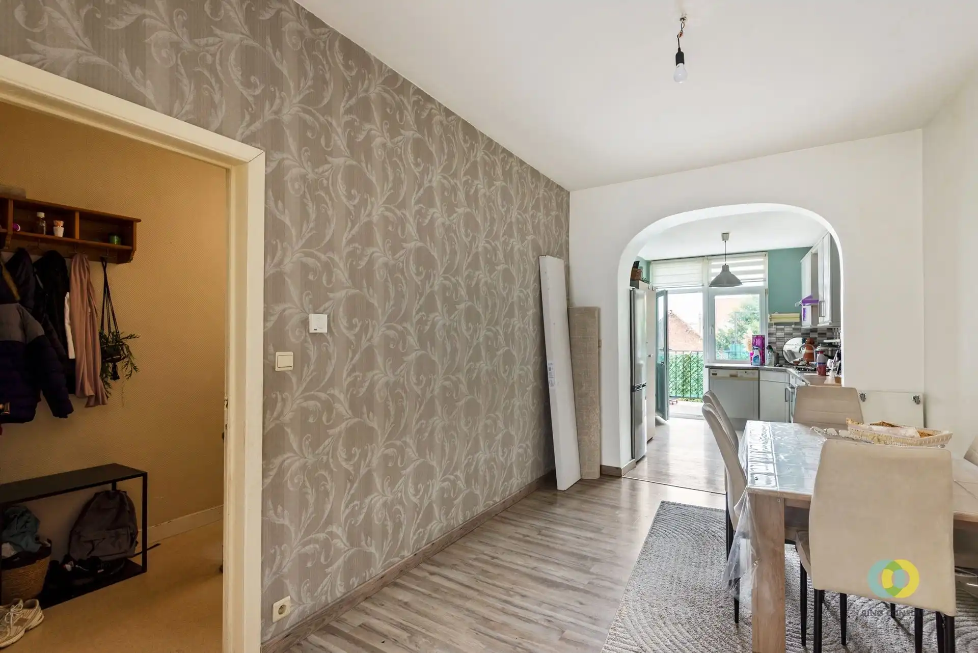 Ruim duplex appartement met 2 slaapkamers en bureau foto 6