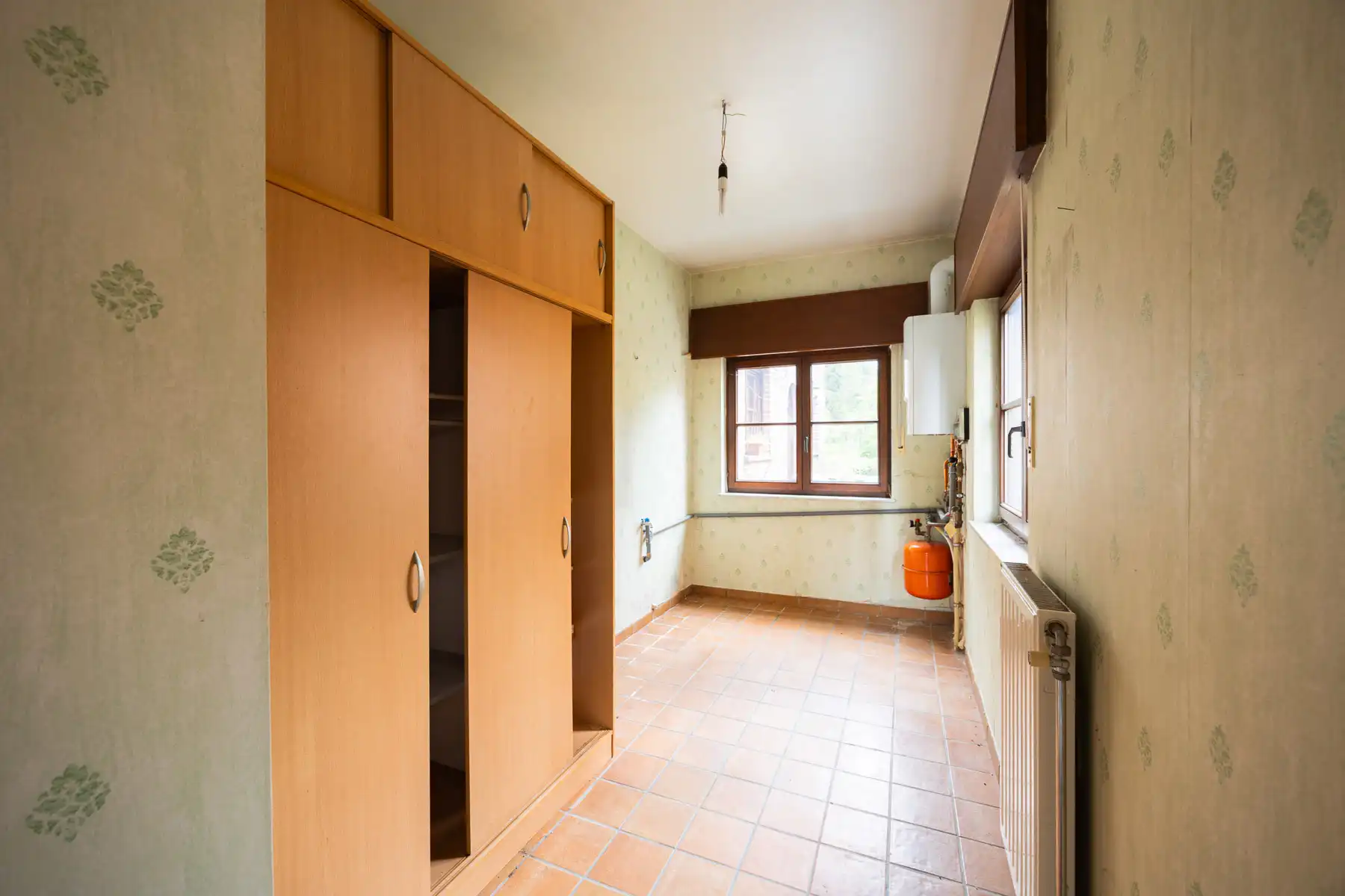 Karaktervolle, te renoveren open bebouwing op ruim perceel foto 13