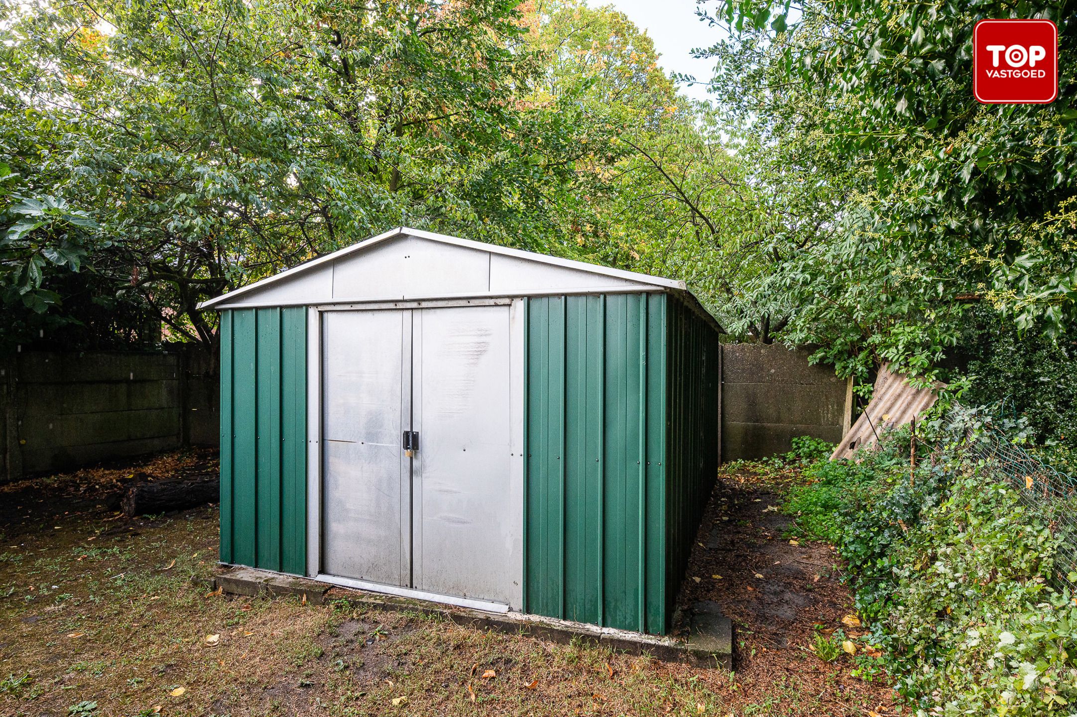 Woning met 8 slaapkamers en prachtige tuin foto 28