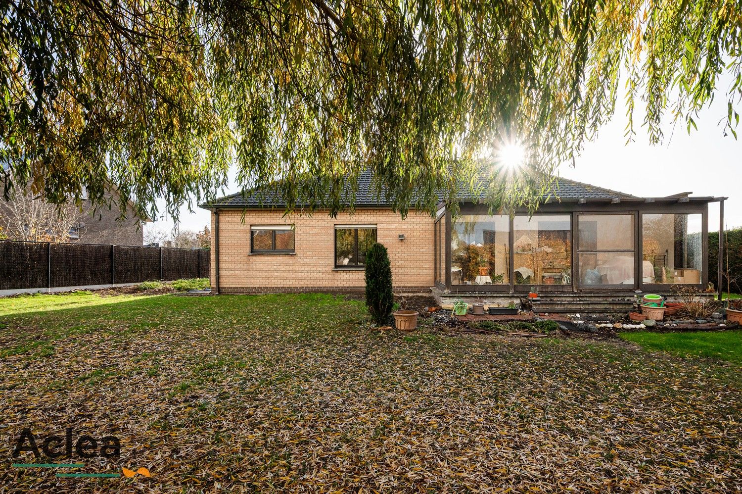 Vrijstaande woning op ruim perceel foto 34