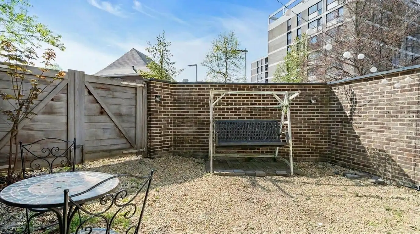 Karaktervolle, budgetvriendelijke gezinswoning in hartje Lanaken  foto 9