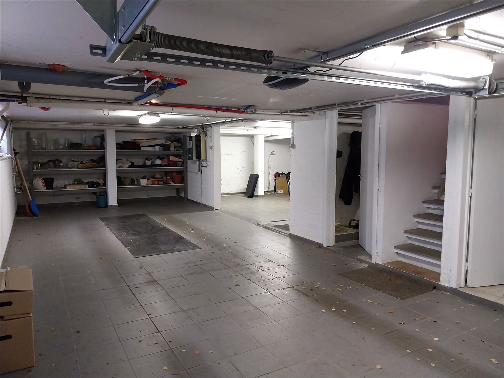 TE HUUR: Vrijstaande ruime woning met 3 slaapkamers en ruime loods! foto 21