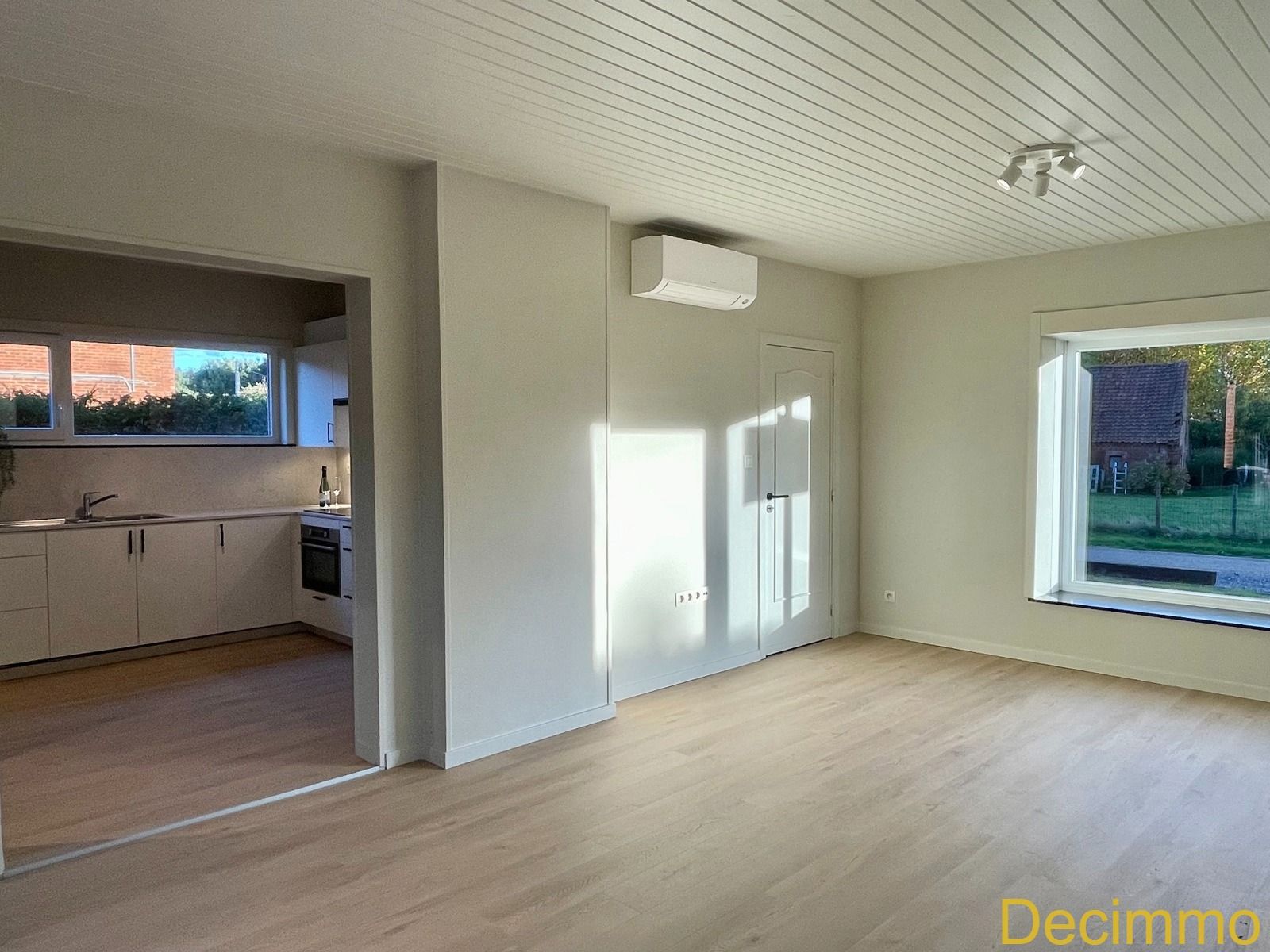 Volledig gerenoveerde woning met 3 slaapkamers, lage energiekost– rustig gelegen in het groen. foto 6