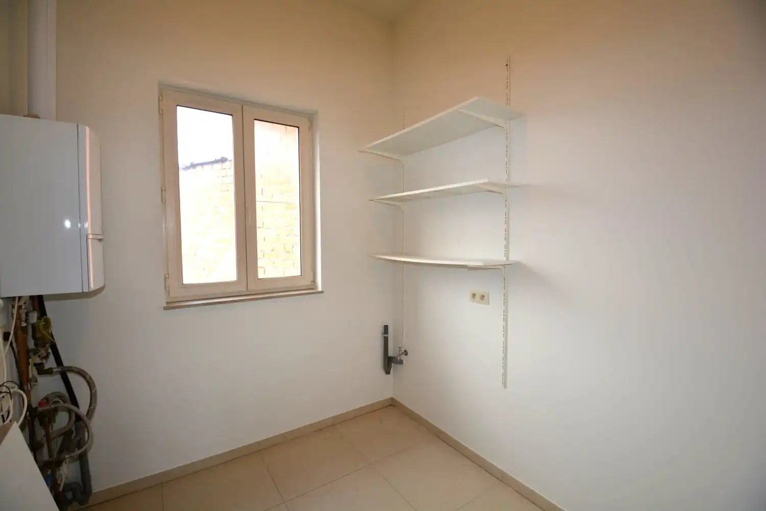 CHARMANT APPARTEMENT MET 1 SLK EN AUTOSTAANPLAATS! foto 9