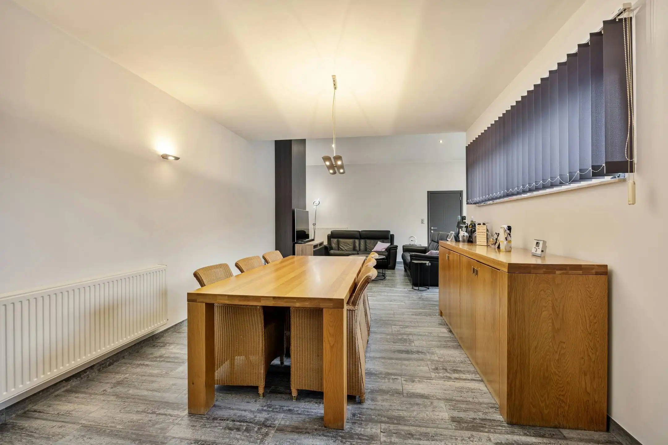 Instapklaar handelshuis op toplocatie in Dilsen te koop foto 4