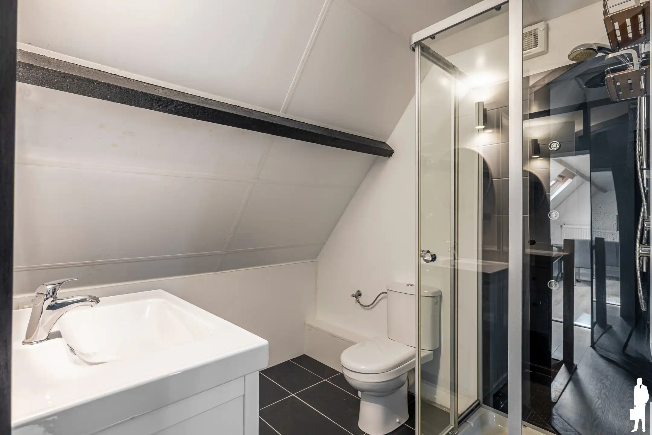 Unieke, lichtrijke woning met 4 slpk. en natuurtuin op 799m² foto 23