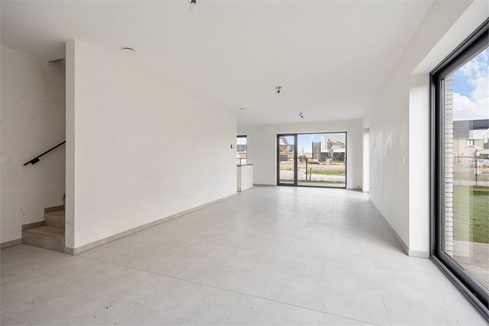 Ruimte, licht en een eigen stukje groen in hartje Heers foto 4