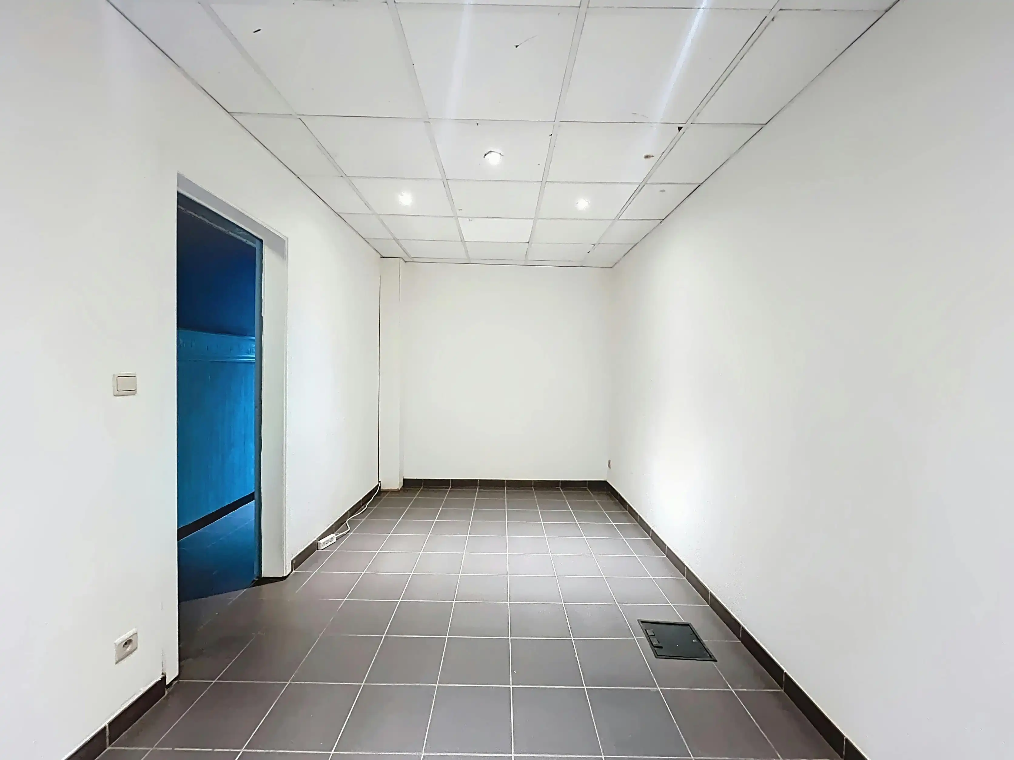 Handelshuis te koop op de Markt van Eeklo foto 5