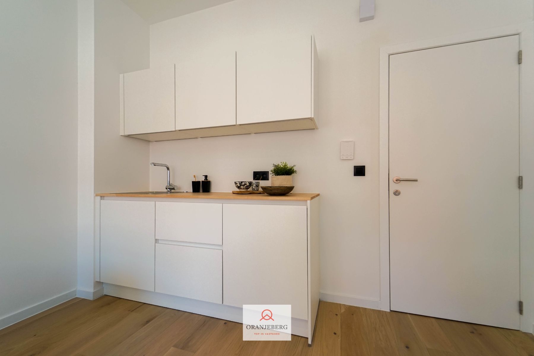LAATSTE 2 KAMERS: Gerenoveerde lichtrijke kamer te koop nabij Gent-centrum foto 3