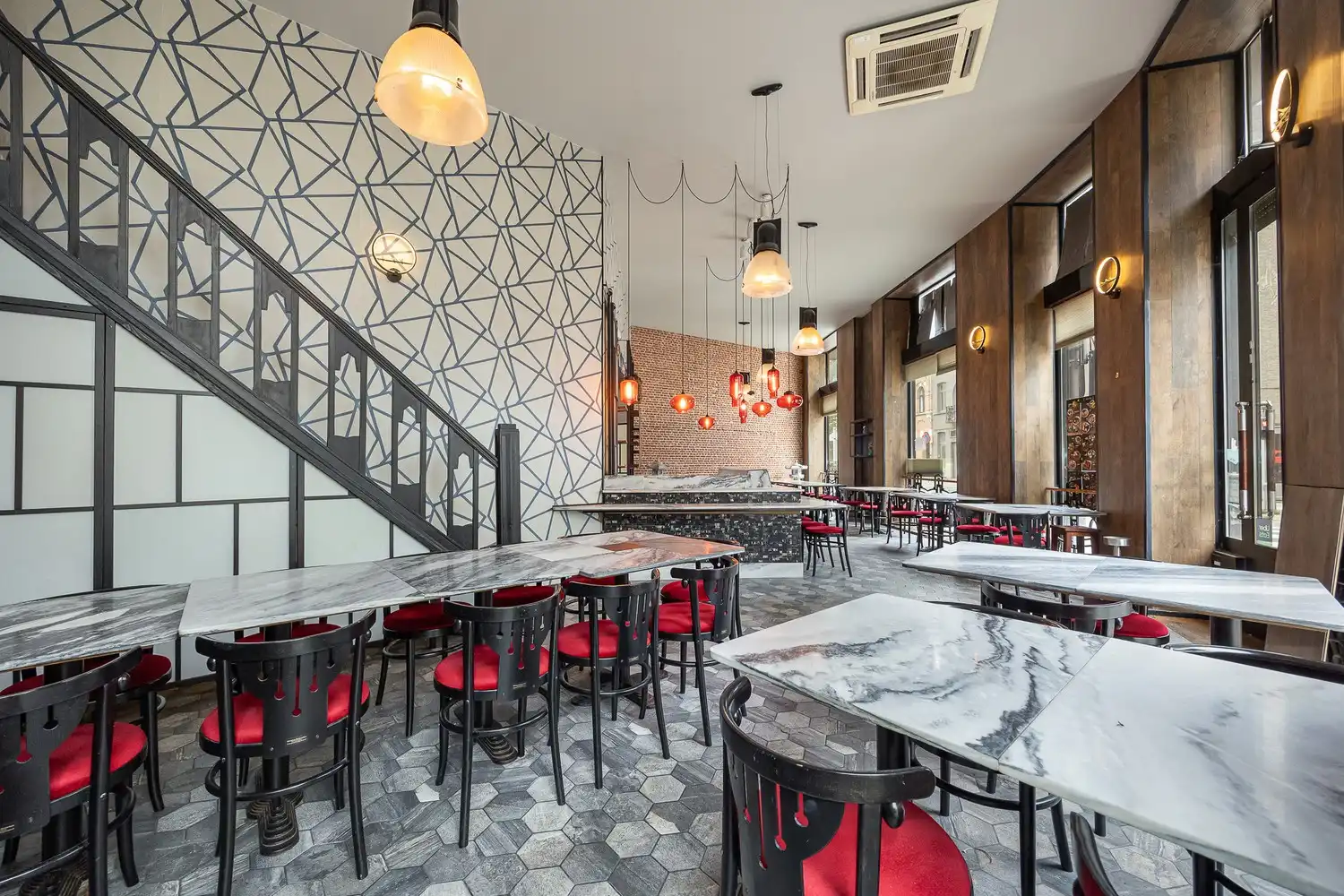 Commercieel handelsgelijkvloers te huur op uitstekende hoeklocatie foto 6