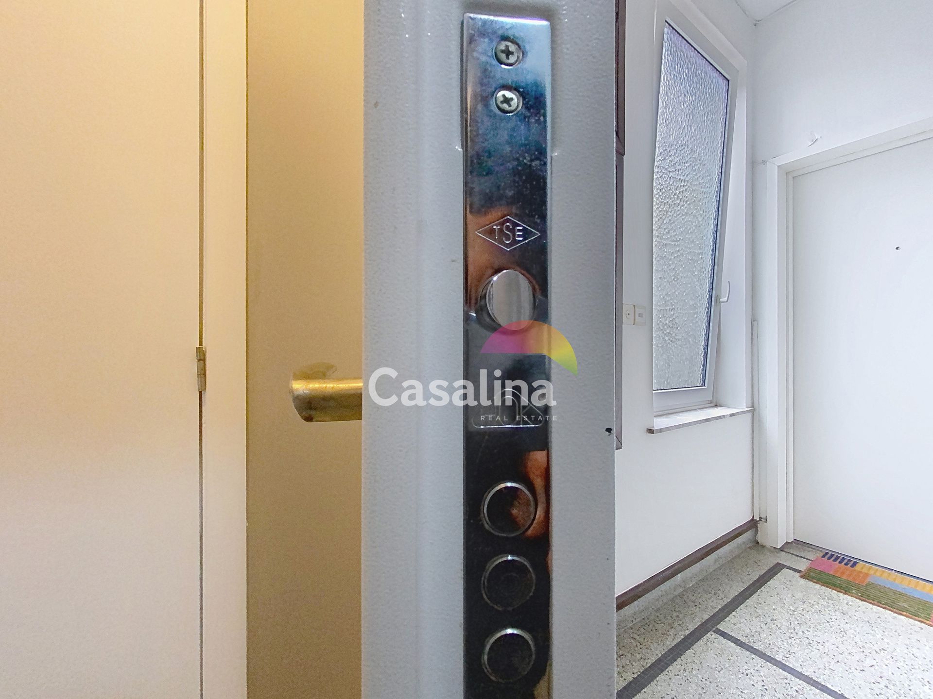 Praktisch ingedeeld appartement met één slaapkamer foto 9