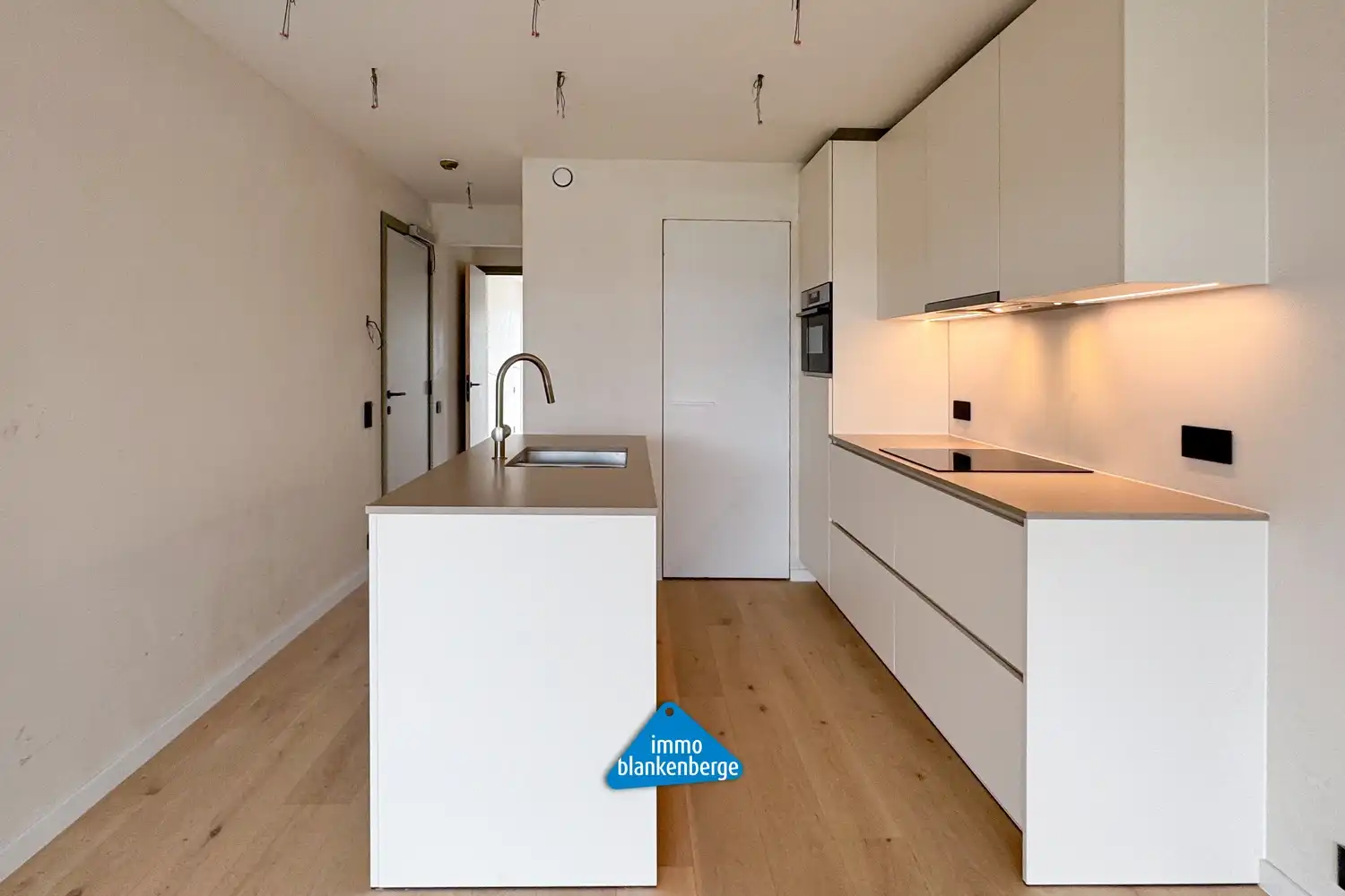 Modern nieuwbouwappartement met 1 slaapkamer met zonnig terras foto 9