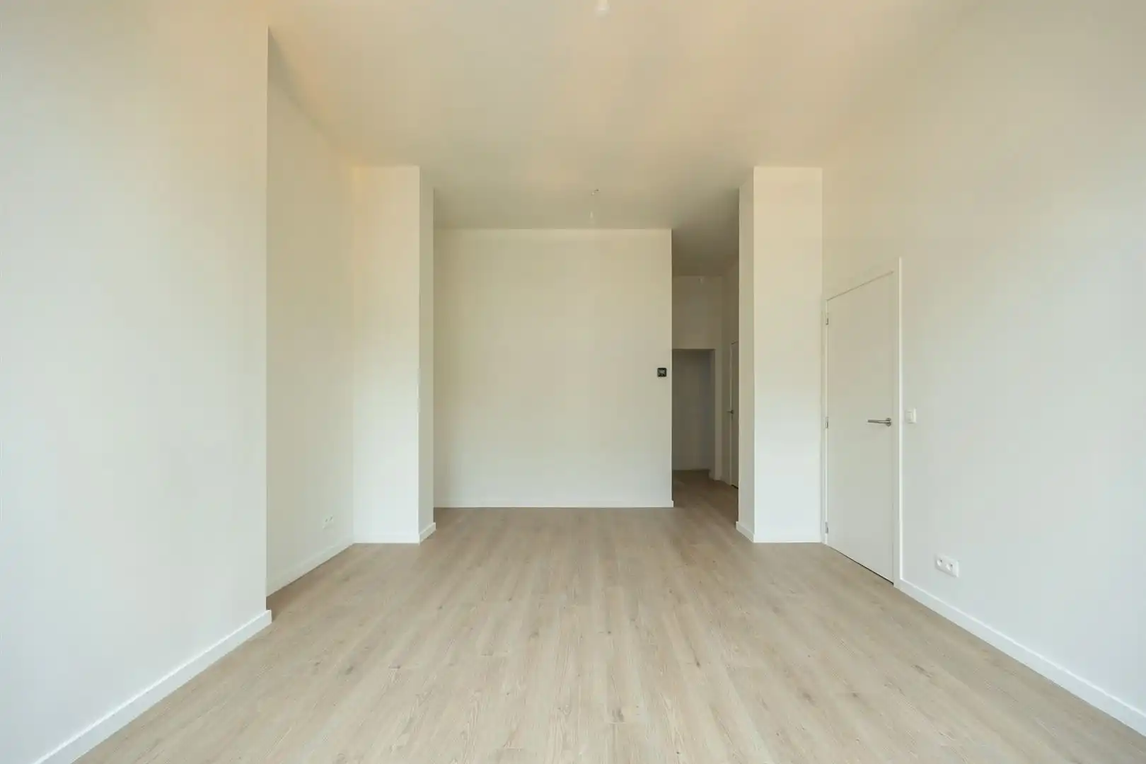 Gerenoveerd appartement midden in de stad foto 6