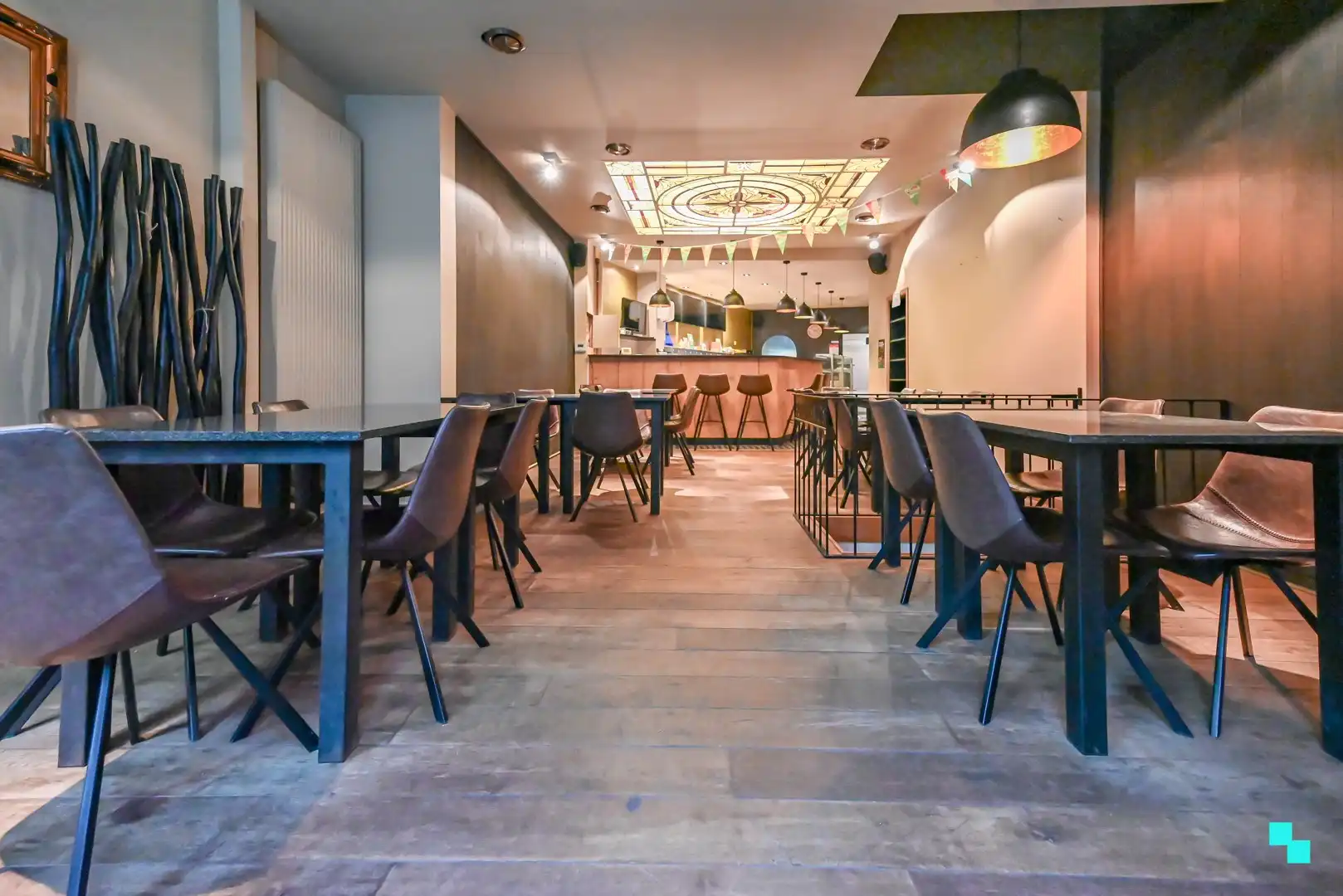 Uiterst commercieel gelegen handelspand foto 6