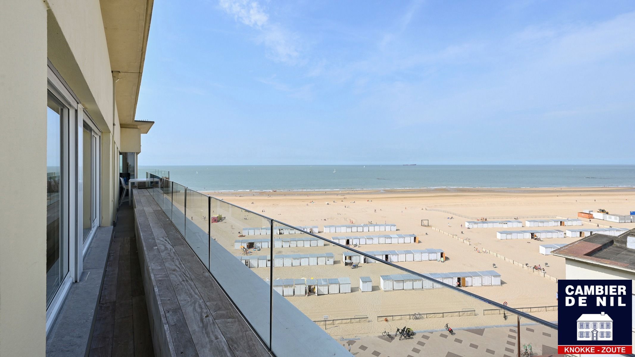 Prachtig hoekappartement met panoramische zichten foto 30