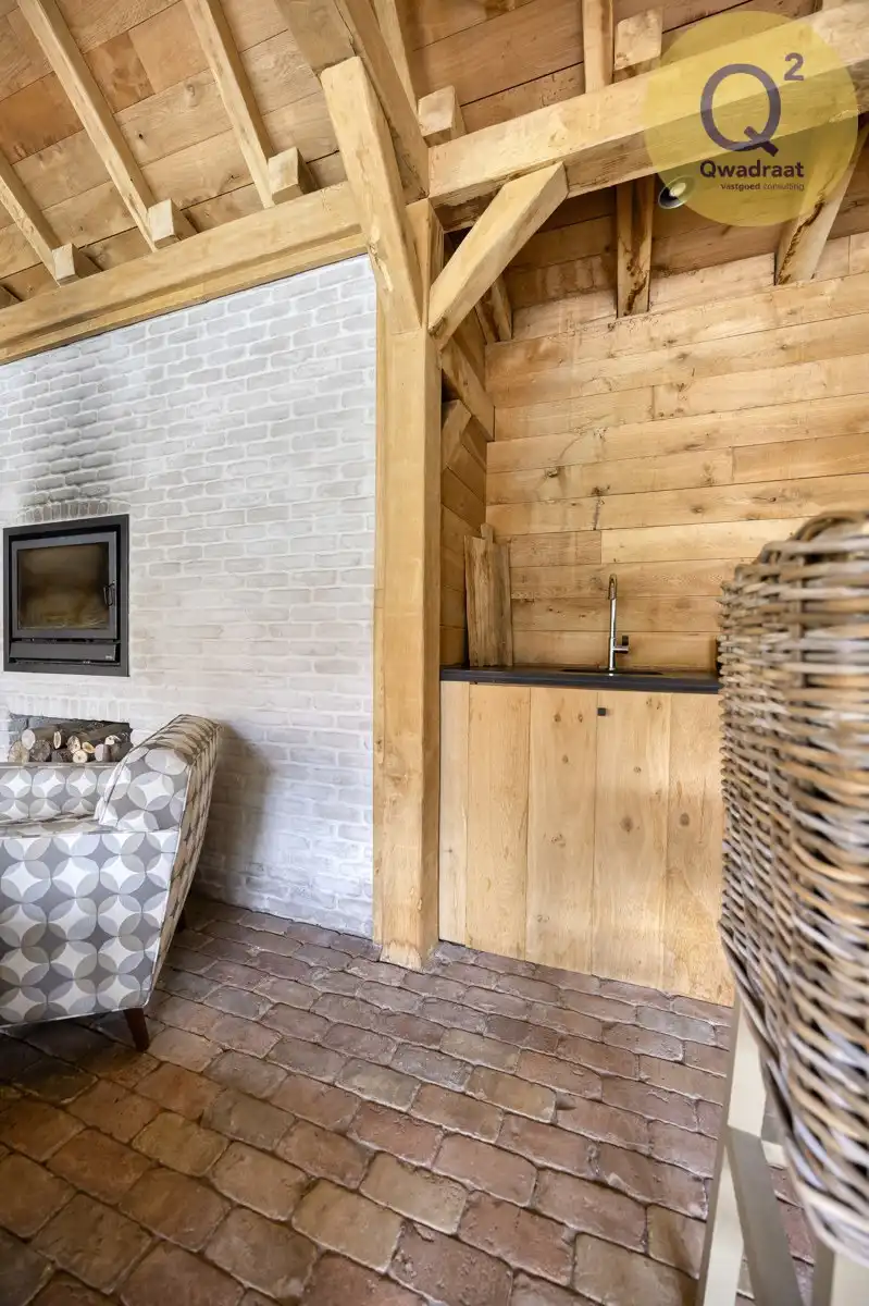 Rustig gelegen villa van met zwembad en poolhouse  foto 36