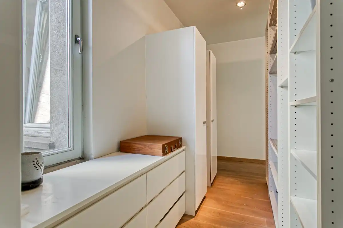 Karaktervol appartement met groot terras (20m²) in het midden van de stad aan het Karmelietenklooster en het Gravensteen. foto 9