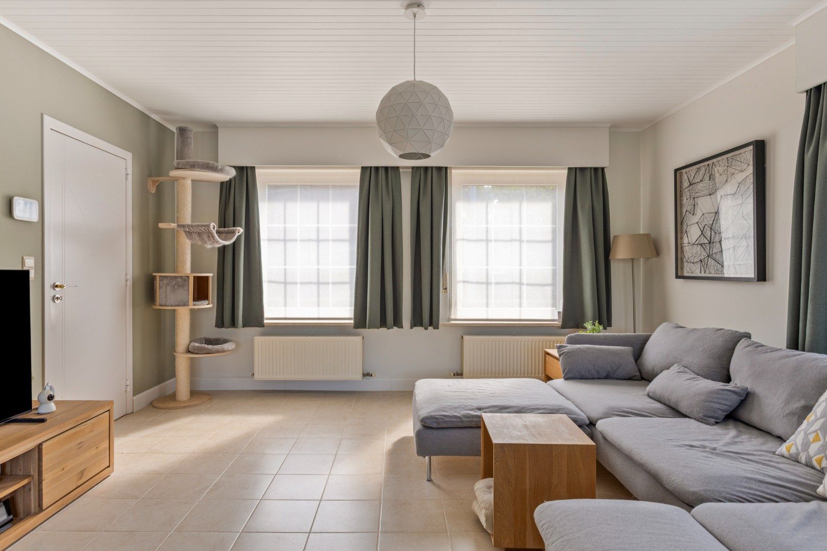 Instapklare woning met 3 ruime slaapkamers op 599 m² te OLV Olen ! foto 5