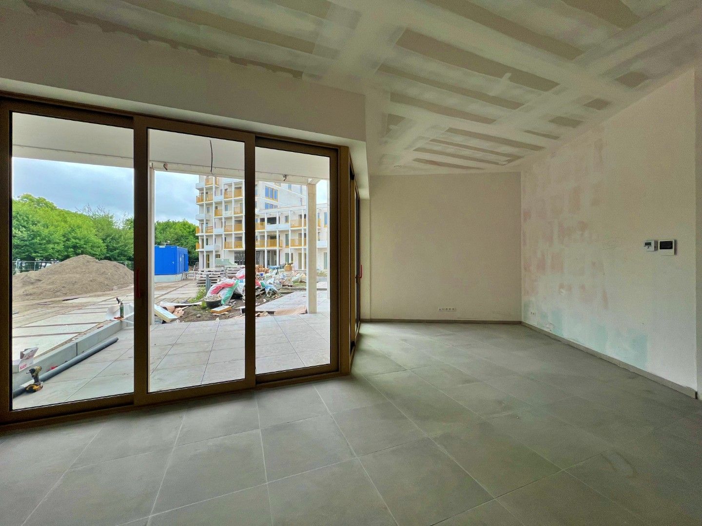 Gelijkvloers appartement met 2 slaapkamers in Mariakerke (106 m²) foto 5