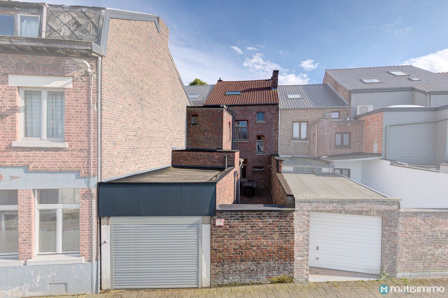 STATIG HERENHUIS MET 3 SLAAPKAMERS, ZONNEPANELEN EN GARAGE IN CENTRUM TONGEREN foto 37