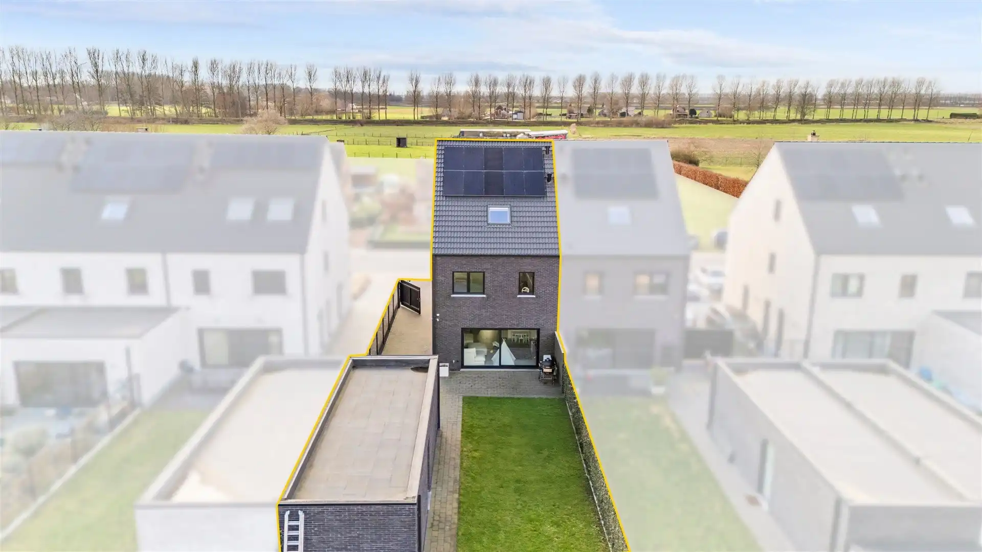 Recente gezinswoning met 5 slaapkamers en losstaande garage op een mooi perceel van 465m² foto 32