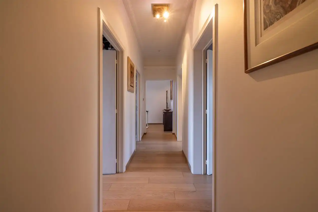 Tijdloze residentie met iconisch uitzicht foto 16