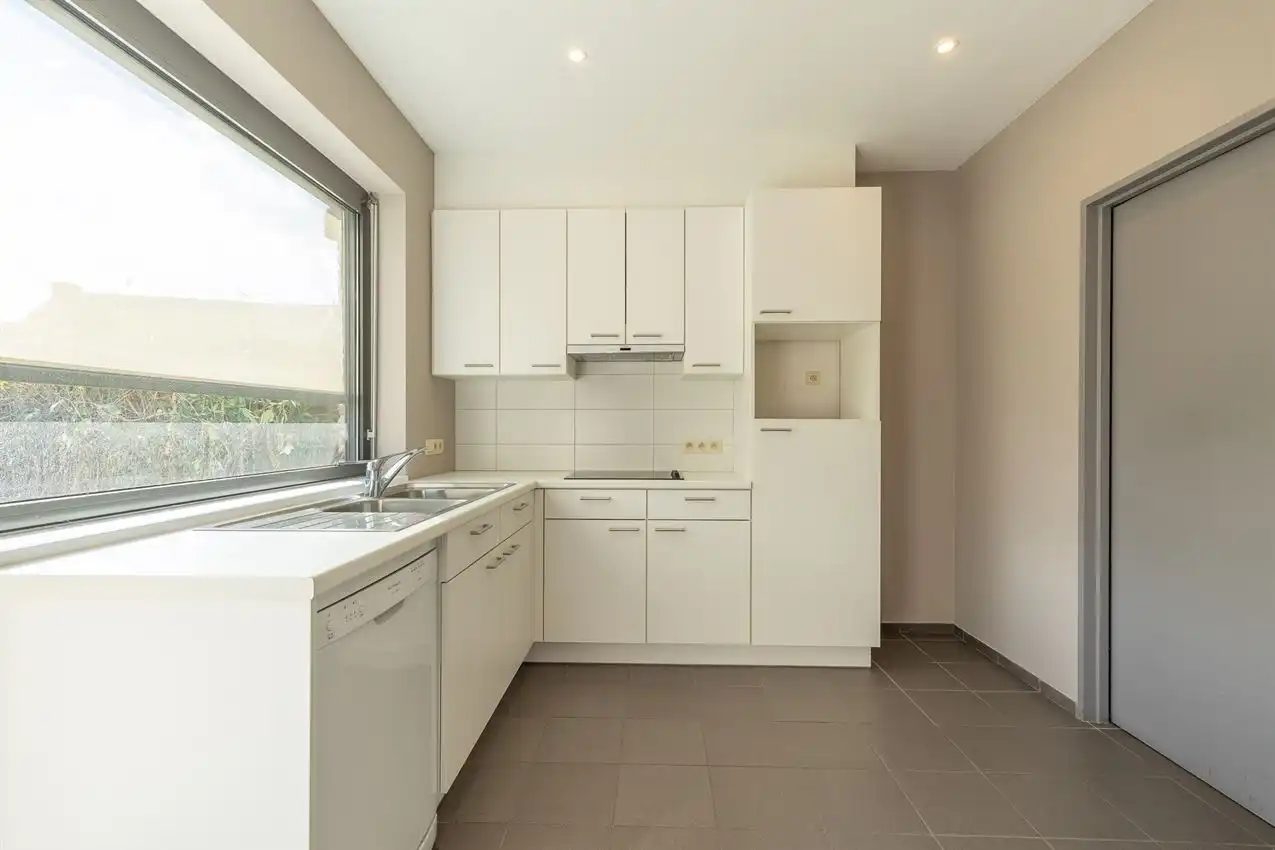 instapklare woning (3 slpk) in oude gemeenteschool foto 15