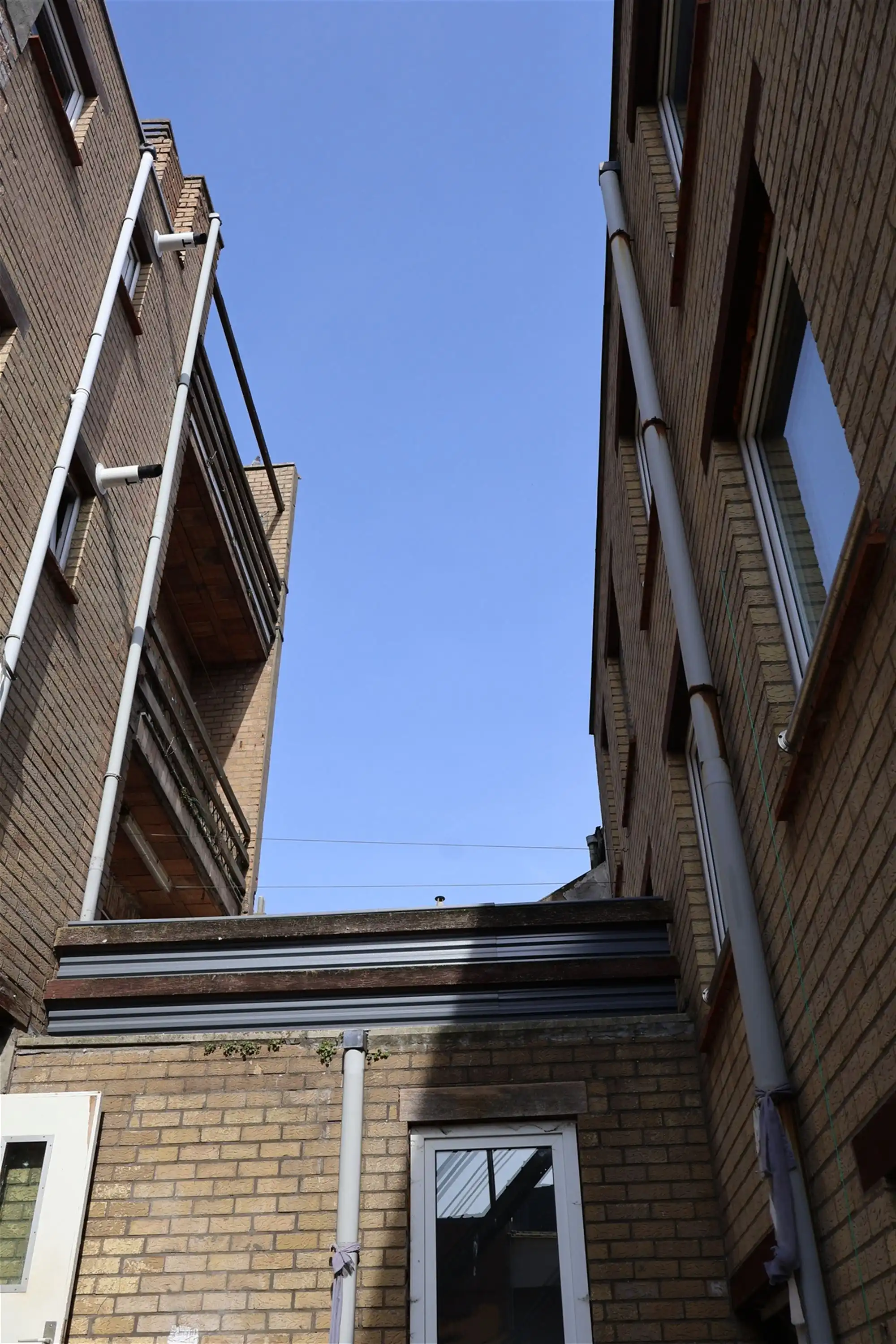 Appartementsgebouw met 10 vergunde entiteiten! foto 2