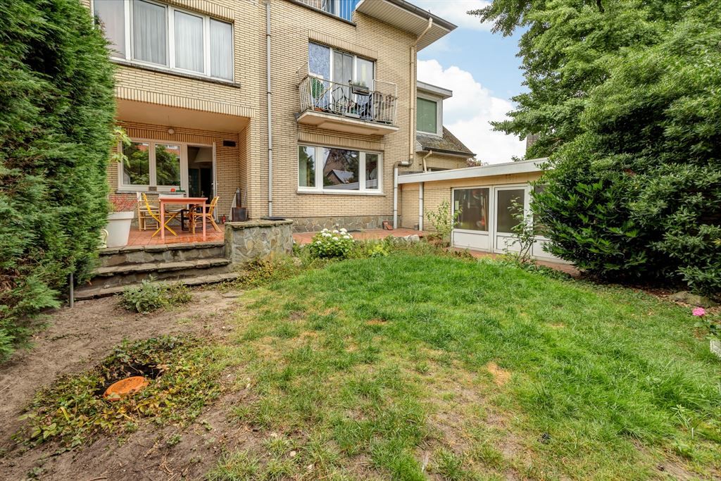 gelijkvloers appartement met tuin en garage aan't water foto 5