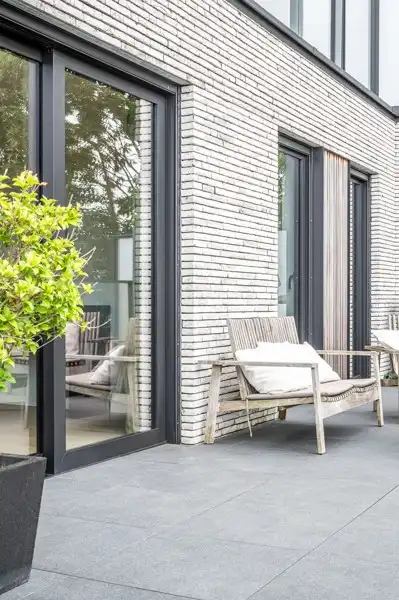 Prachtig afgewerkt appartement met ruim zonneterras én 2 slaapkamers in centrum Waregem TE KOOP! foto 13