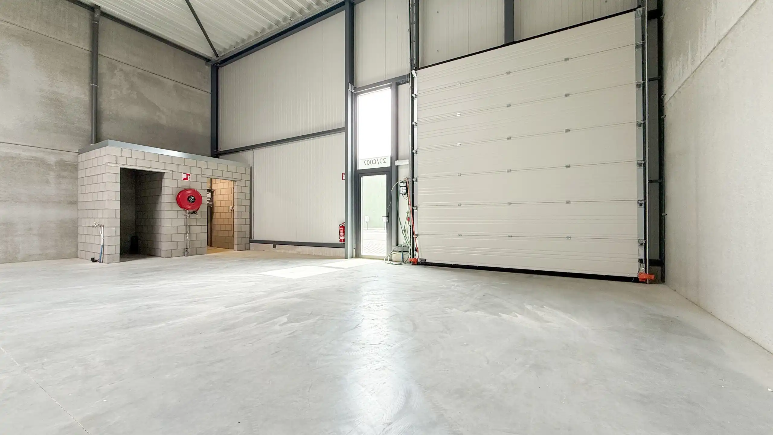 Nieuwbouw KMO-unit van 216 m² op topligging in Beringen! foto 10