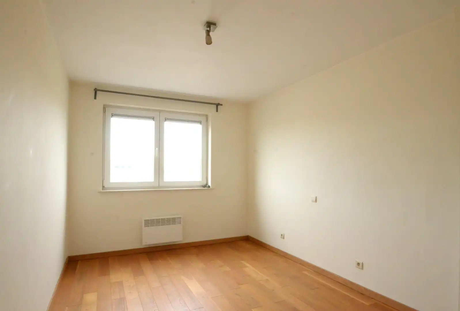 Zonnig appartement met 2 slaapkamers en terras met zicht op de jachthaven foto 6