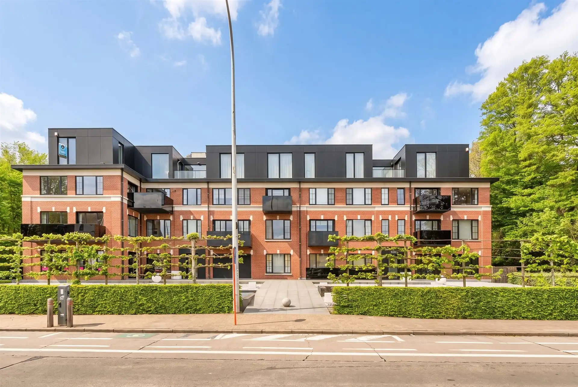 Topgelegen lichtrijke penthouse met prachtig terras foto 3