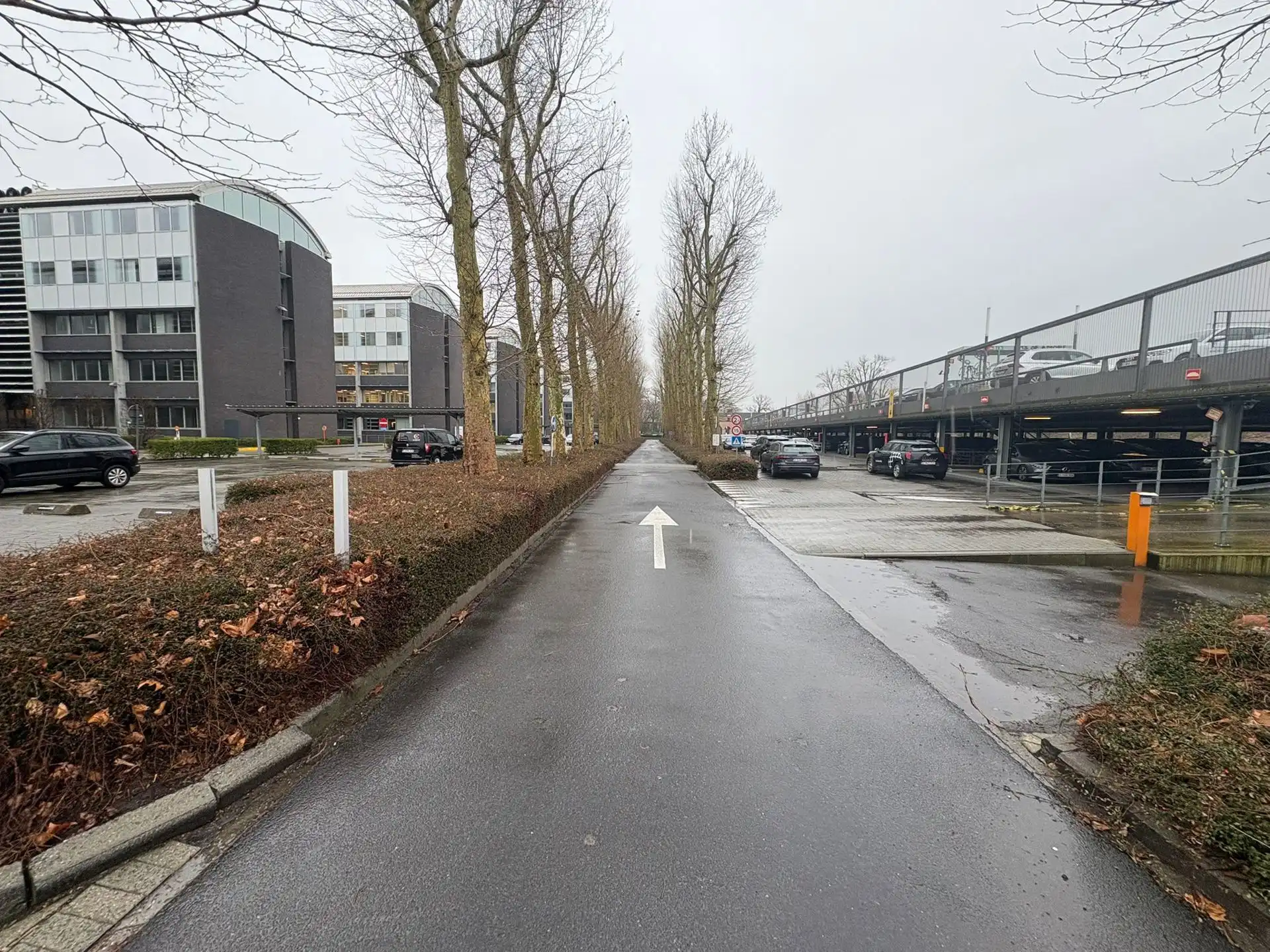 Kantoor 552m² op het glv te huur in het Axxes Business Park. foto 7