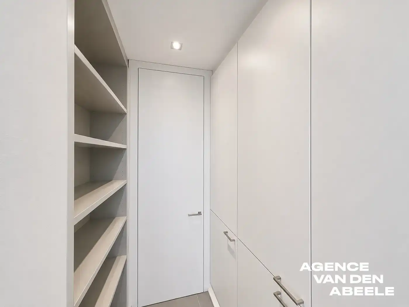 Prachtig gelegen appartement met 2 slaapkamers en zicht op de Damse Vaart  foto 5