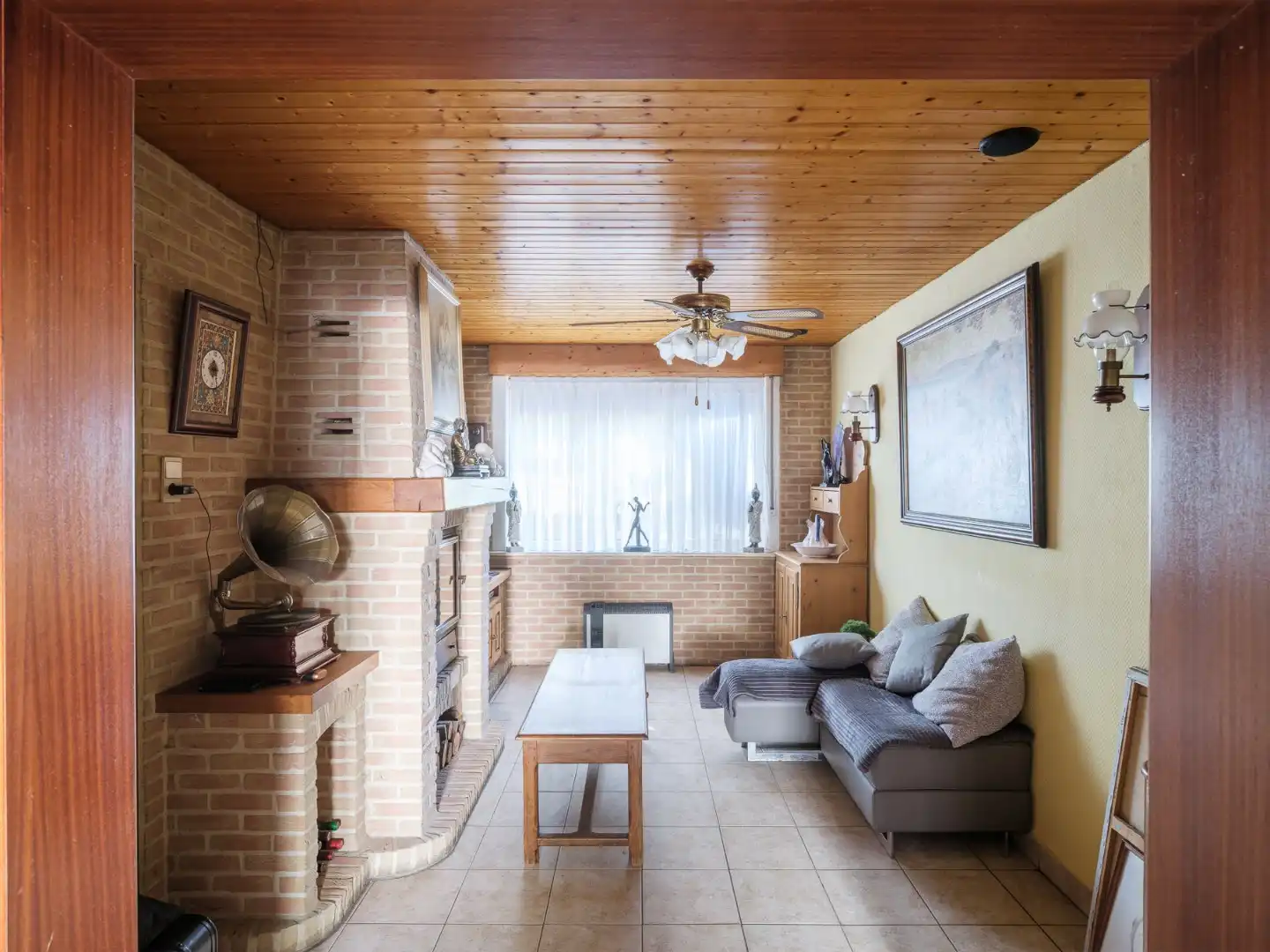 Huis met vier slaapkamers en stadskoer in Ledeberg foto 4