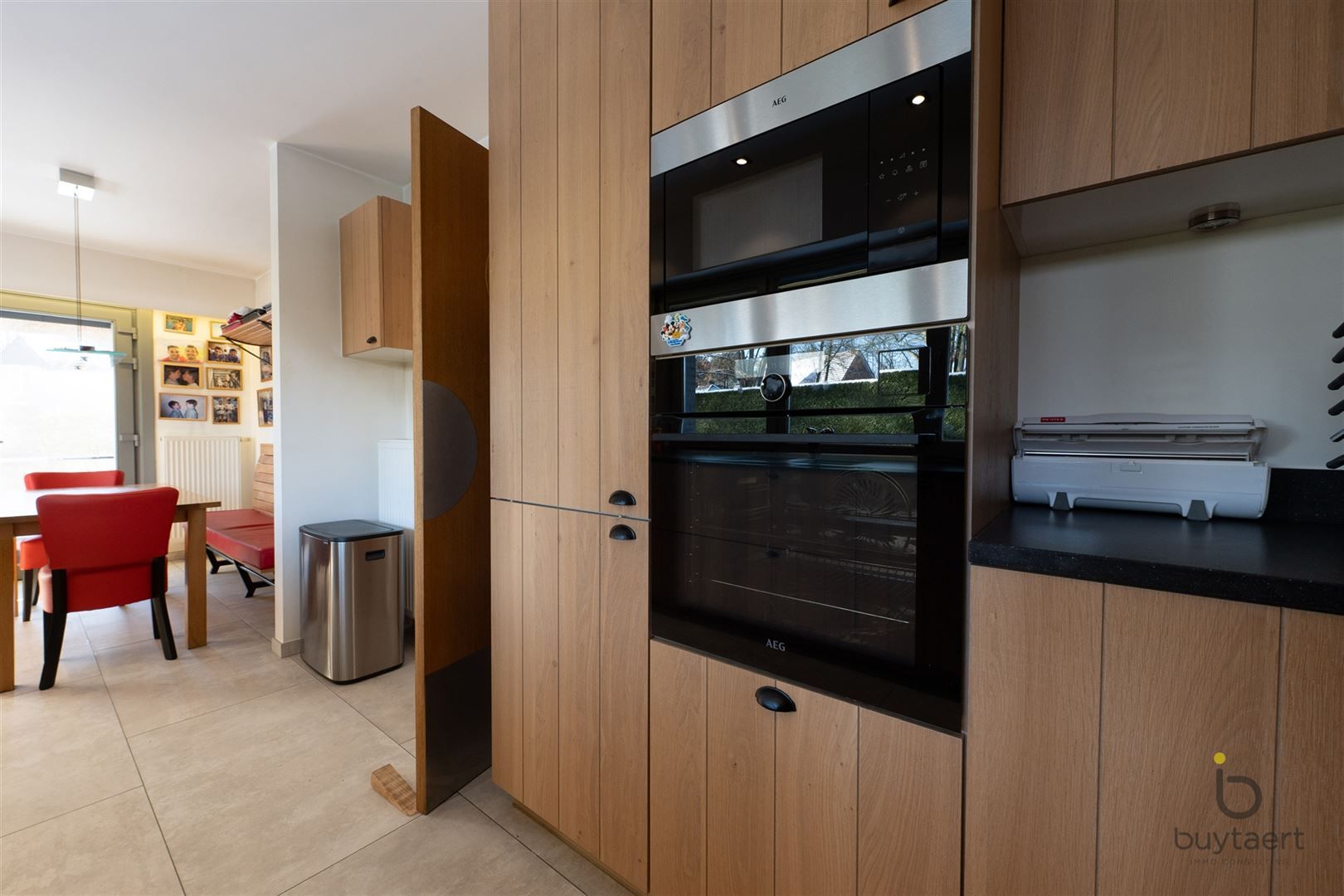 Villa met praktijk of  kangoeroewoning en Zuid - West tuin. foto 8