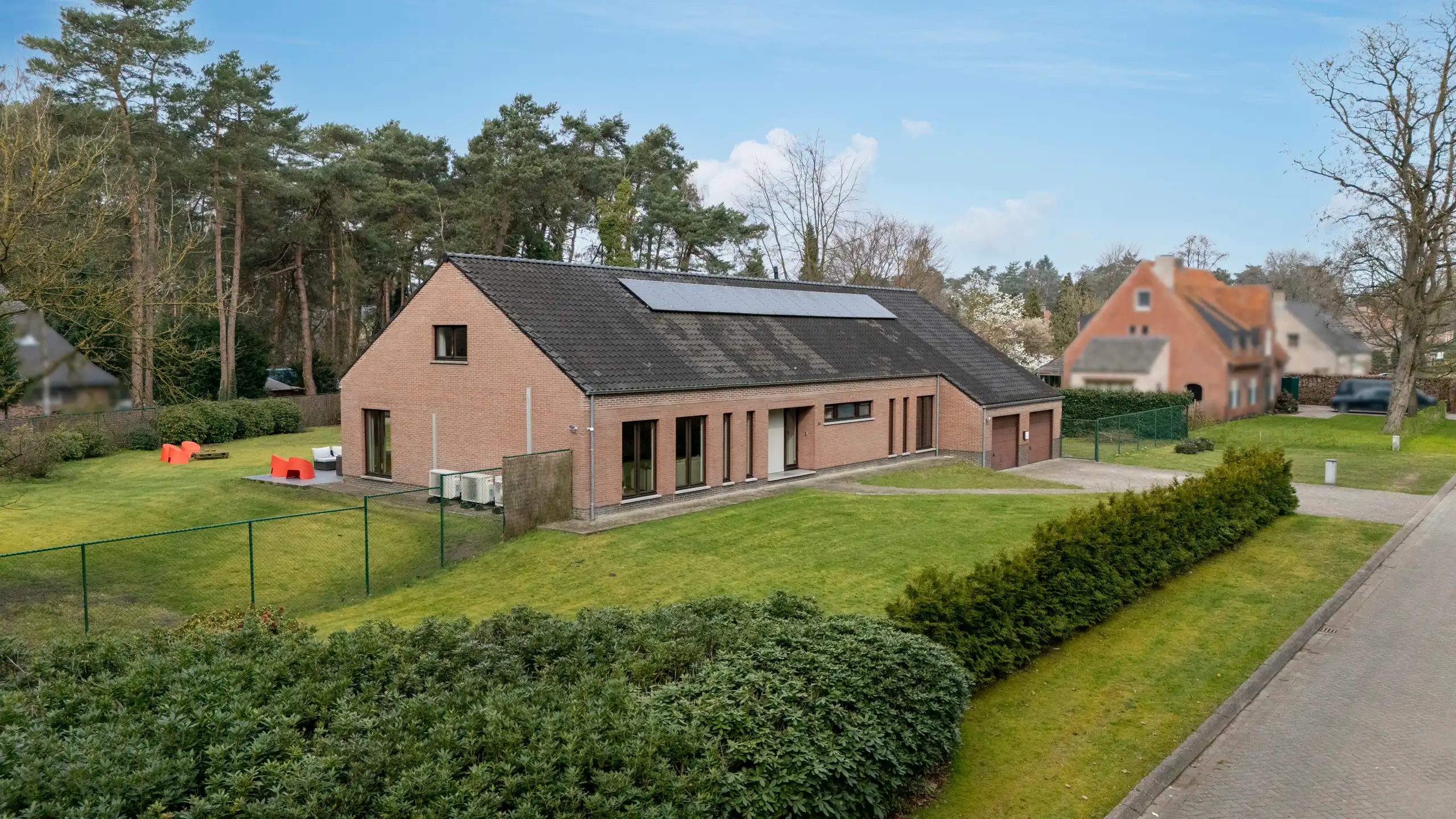 Ruime, recent gerenoveerde villa met 5 slpks op 2.430 m² foto 26