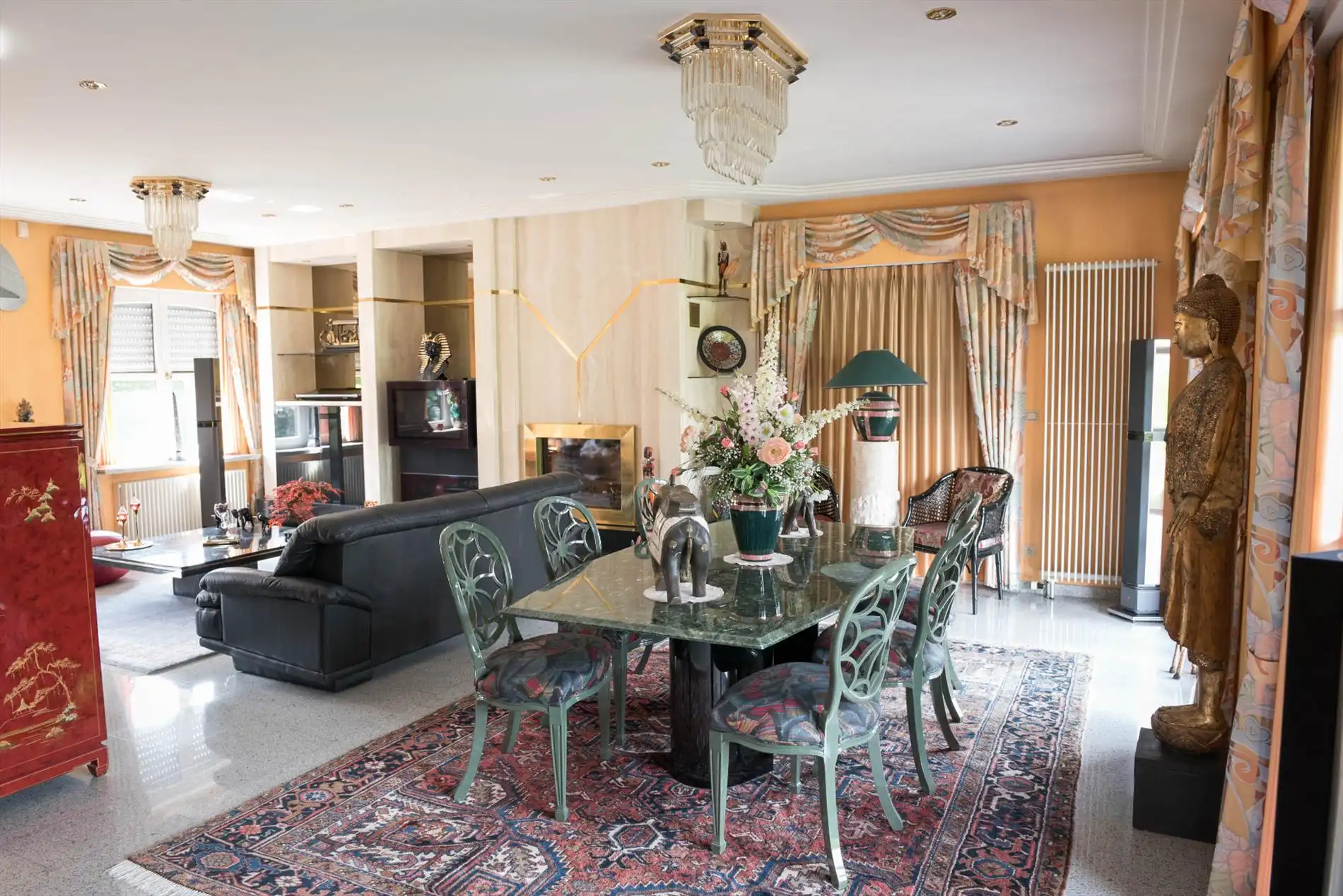 Mooie stijlvilla met kwalitatieve afwerking en zeer verzorgde tuin met oprijlaan. foto 4