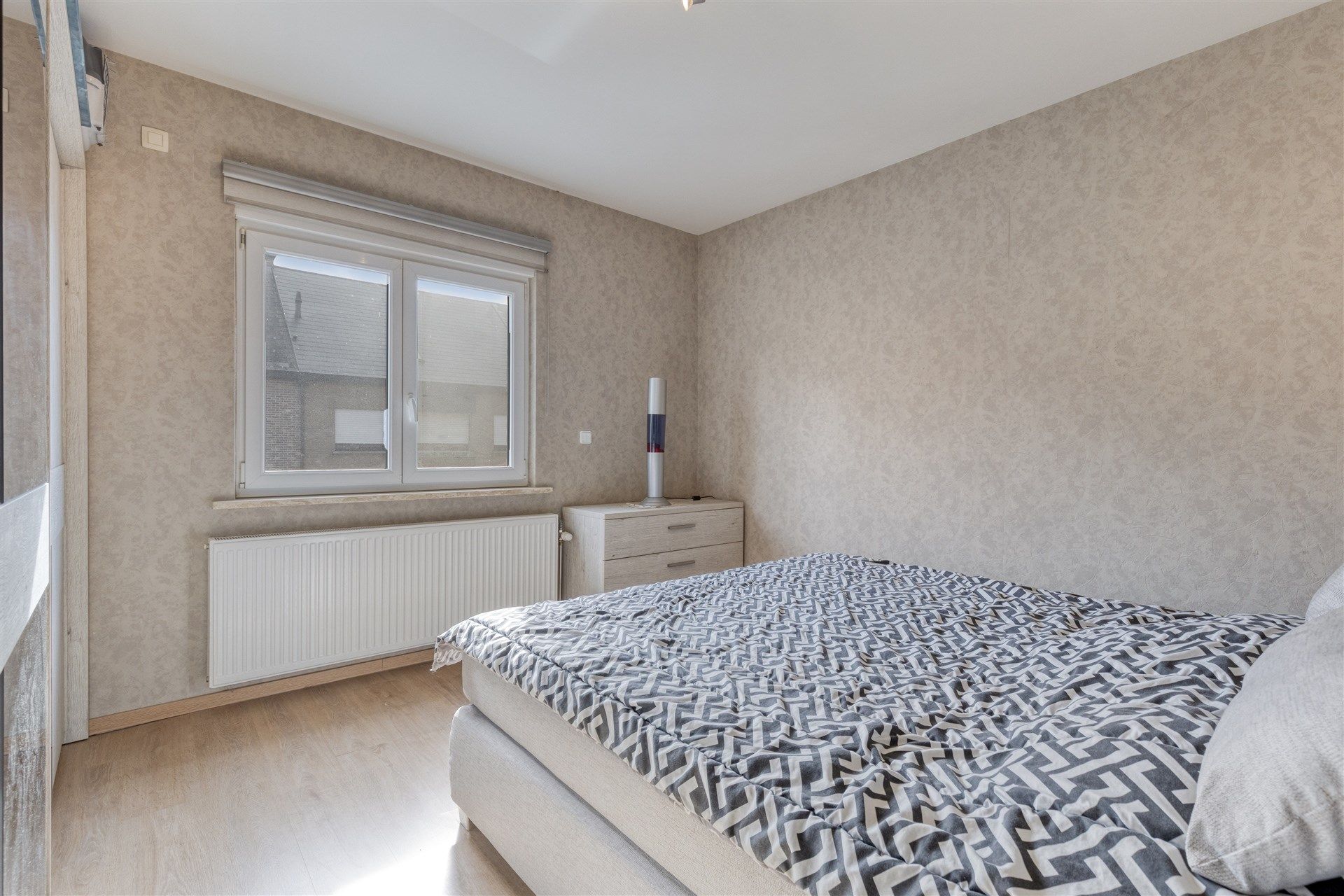 Charmante, instapklare woning in Wetteren met toffe tuin foto 11