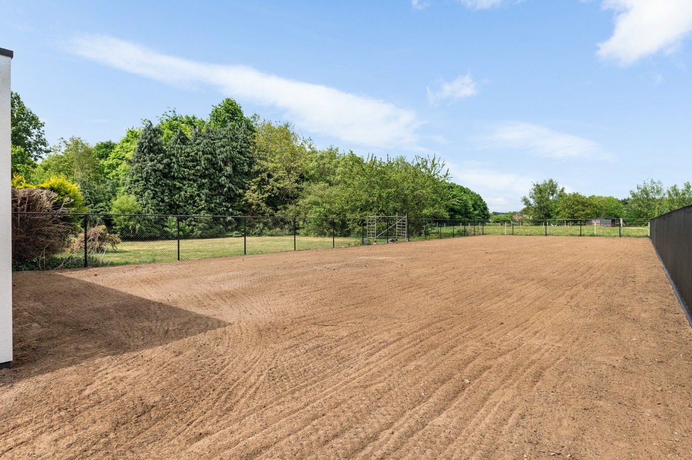 Prachtig gerenoveerde, vrijstaande woning met 4 slpk., tuin en polyvalent bijgebouw foto 32